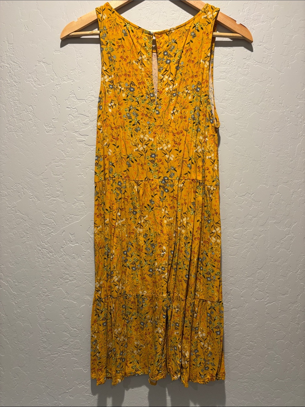 Old Navy Yellow Floral Sleeveless Tiered Midi Dress - Picture 3 of 3